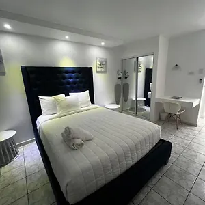 https://hotel-douglas-highway.comcaribbean.com